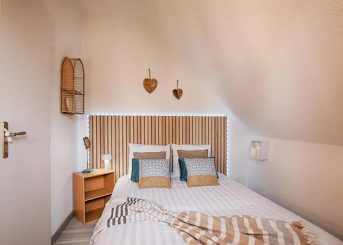 Casa de Férias Cosy Avec Jardin à - Fr-1-788-76